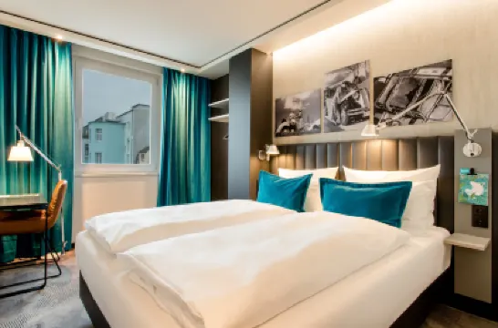 Motel One Frankfurt-Eastside Hotels near Ostend