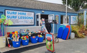 Adorable Caravan in Newquay Bay Resorts Nb98