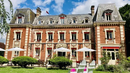 Logis Hôtel Château Corneille