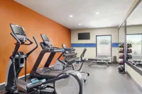 Hampton Inn Paris - Gym