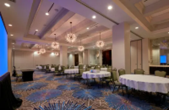 Embassy Suites by Hilton Louisville Downtown - 4 Sao