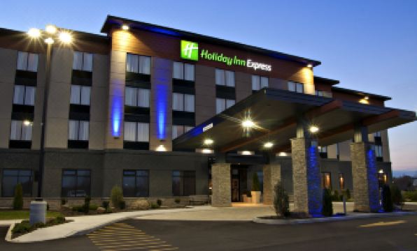 Holiday Inn Express PEMBROKE by IHG