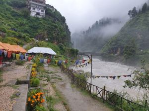 Kovid Camps Kasol Riverside