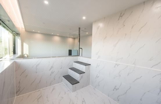 Gunsan Raonhaje Hotel의 깔끔한 로비 모습