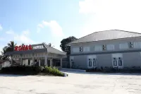 RedDoorz Plus @ Hotel Royal Palangka Raya Hotels near PUSAT ARANG TANGKILING PKY