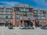 Quality Inn & Suites - 2-Star