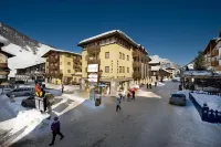 Hotel Touring - Airport Shuttle