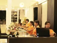 The Covanro Airport Hotel - Katunayake فنادق في Veyangoda
