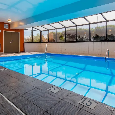 Clarion Pointe Evansville North