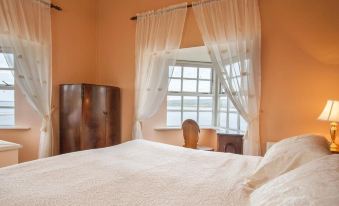Stella Maris Shore House - Housity