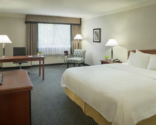 Toronto Don Valley Hotel Hotels near The Beach Village