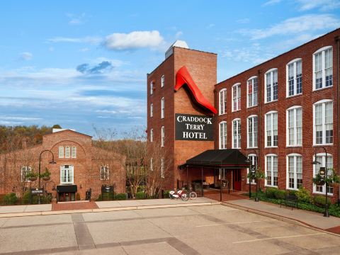 Craddock Terry Hotel, Lynchburg, a Tribute Portfolio Hotel