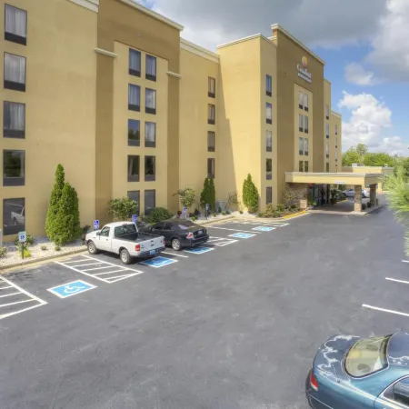 Comfort Inn & Suites