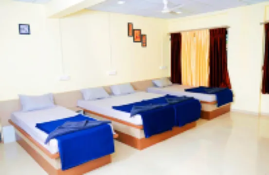 Hotel Gurusparsh Lodging