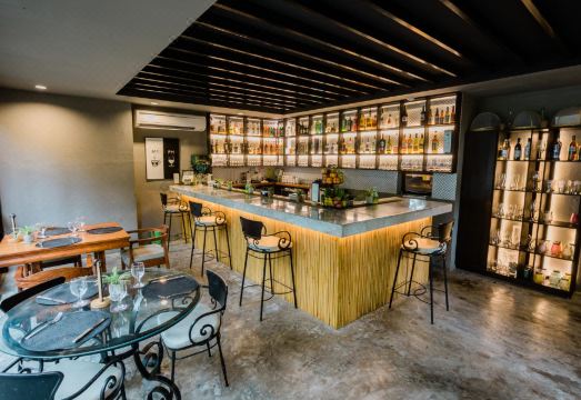 3. 더 헨리 리조트..