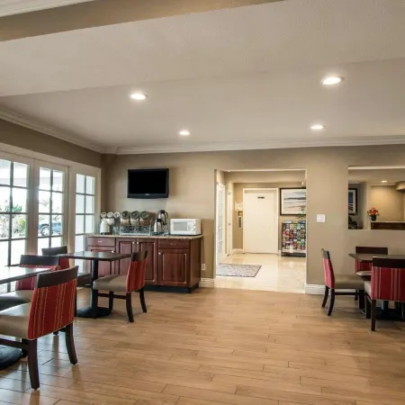 Comfort Suites San Clemente Beach