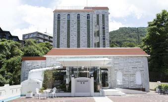 4. 더 그랜드 리조..