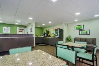 Quality Inn Raeford - breakfast