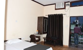 Hotel Wooden Umbrella - Housity