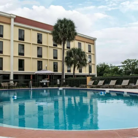 Comfort Inn & Suites St Pete - Clearwater International Airport