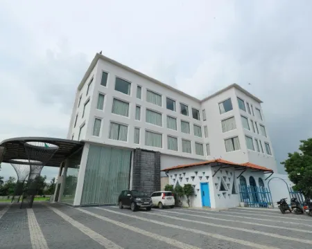 Hotel Red Diamond Hotels in Bilaspur