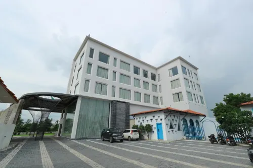 Hotel Red Diamond فنادق في بيلاسبور