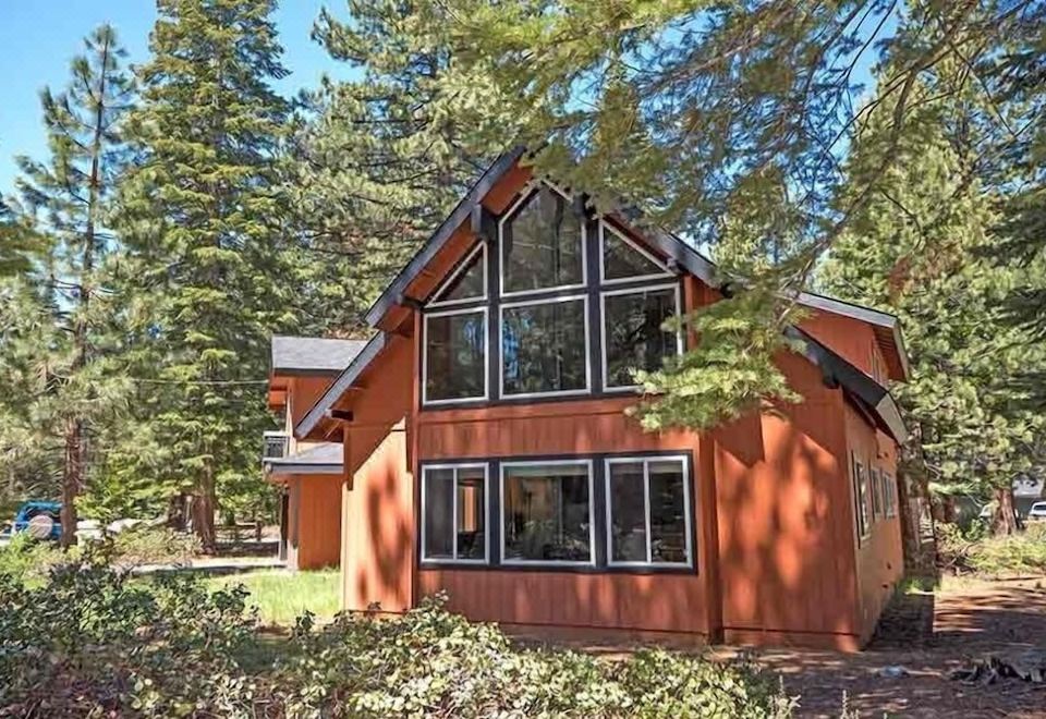 763 Wentworth Lane 3 Bedroom Home by RedAwning, South Lake Tahoe