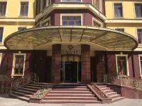 Avshar Hotel Hotels near Ski Stadium