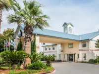 Days Inn by Wyndham San Antonio Southeast/Frost Bank Center Hotels near Comanche Park