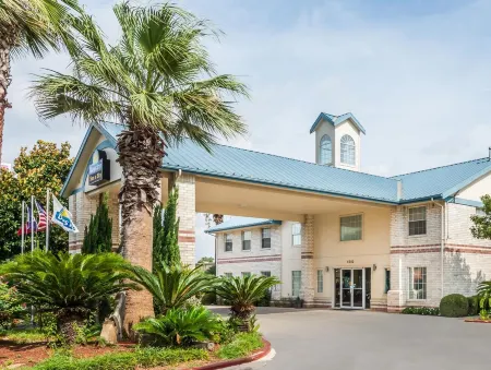 Days Inn by Wyndham San Antonio Southeast/Frost Bank Center