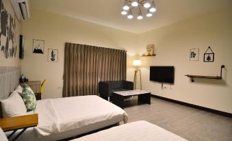 Paper Jet B&B