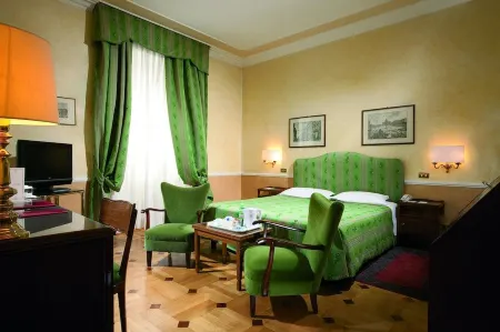 Bettoja Hotel Massimo d'Azeglio Отели рядом с достопримечательностью «Гробница Цецилии Метеллы»