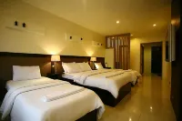Baguio Holiday Villas - Kitchens