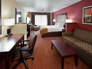 Holiday Inn Express & Suites Great Falls