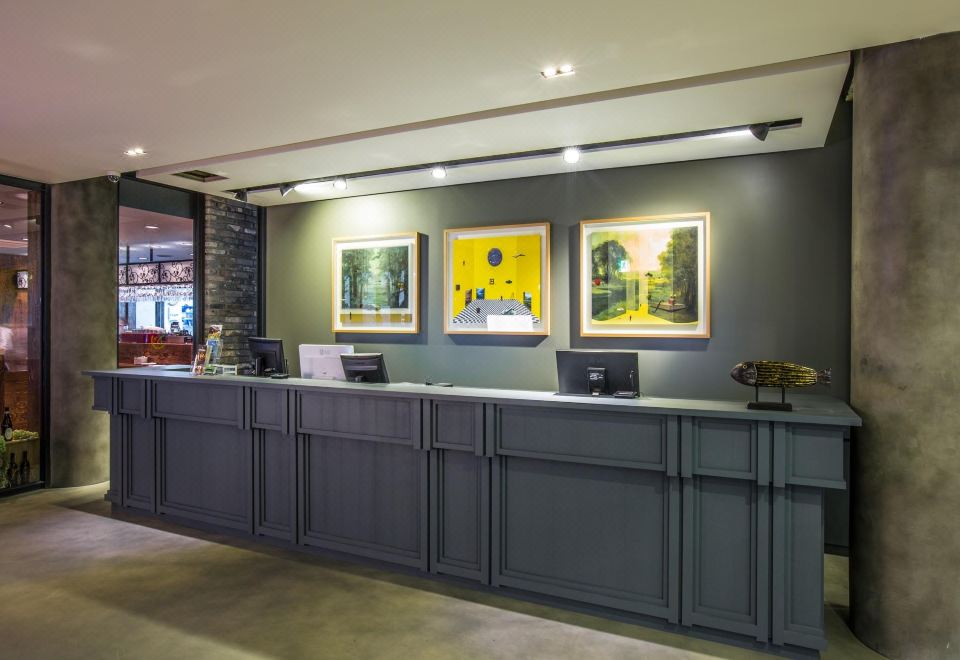 호텔 에버리치 리셉션 데스크