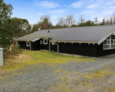 "Eldmar" - 500m from the Sea Hotels in Albaek
