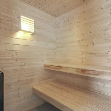 "Ariadne" - 900m from the Sea