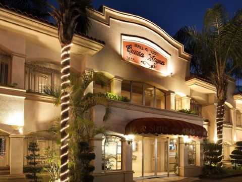 Quinta Magna Hotel y Suites