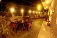Hotel Sadan Отели рядом с достопримечательностью «Gupteshwor Mahadev Cave»