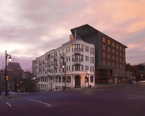 Hotel10 Hotels in Montreal