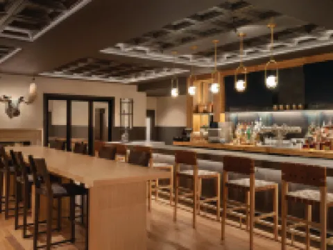 艾迪啤酒屋與酒店 戈爾登酒店