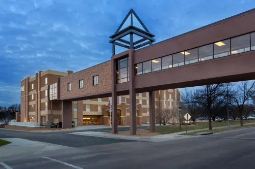 Home2 Suites by Hilton Sioux Falls/ Sanford Medical Center - 3-Star