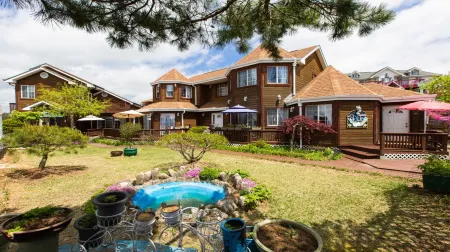 Pyeongchang Skyline Pension Отели рядом с достопримечательностью «Daegwallyeong Sheep Farm»