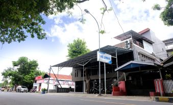 Hotel Puri Lembang Near Universitas Sulawesi Barat Majene