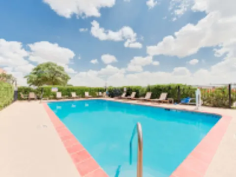 Baymont by Wyndham Midland Airport Hotels in Midland