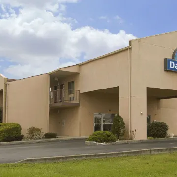 Days Inn by Wyndham Morehead