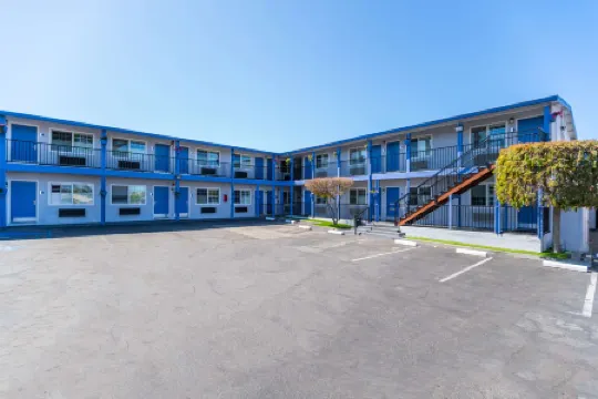 SureStay Hotel by Best Western Seaside Monterey