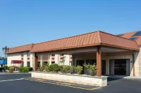 Days Inn by Wyndham Hillsborough - parking