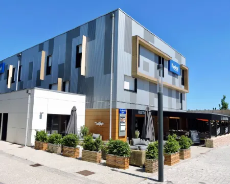 Kyriad Auray - Carnac Hotéis em Auray