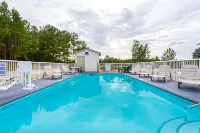 Days Inn by Wyndham Lugoff Hotels in Camden